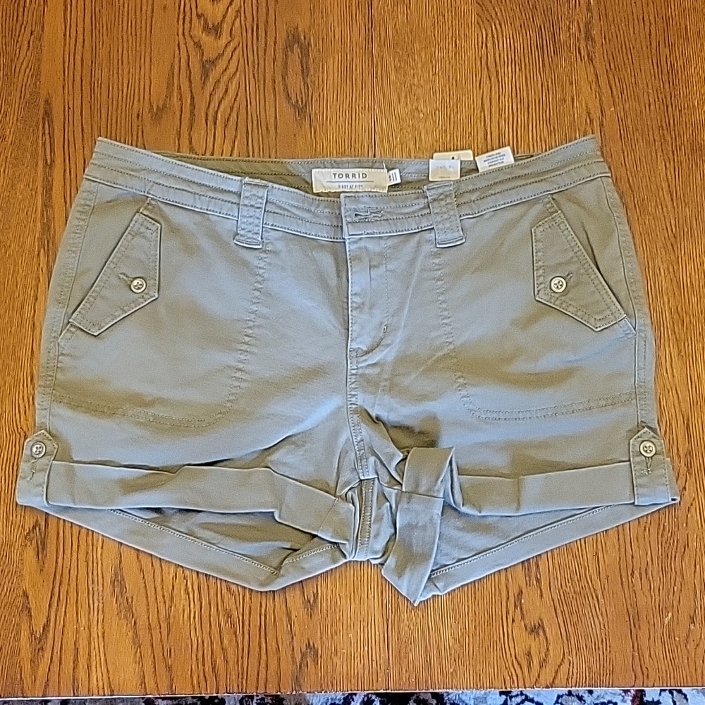 Torrid Women's Plus Sz 18 Shorts Olive